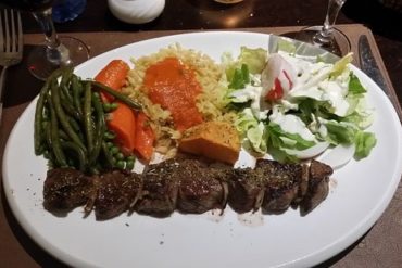 Brochette agneau ARGONAUTES RESTAURANT LIVRAISON GREC